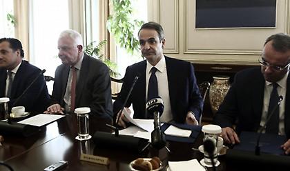 Κορωνοϊός: Έκτακτα μέτρα για υγεία και οικονομία - Αποφάσεις και για σχολεία