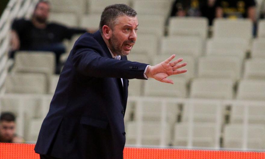 Παπαθεοδώρου: «Οι ομάδες δεν έχουν κουμπί που το πατάς και παίζουν καλά»