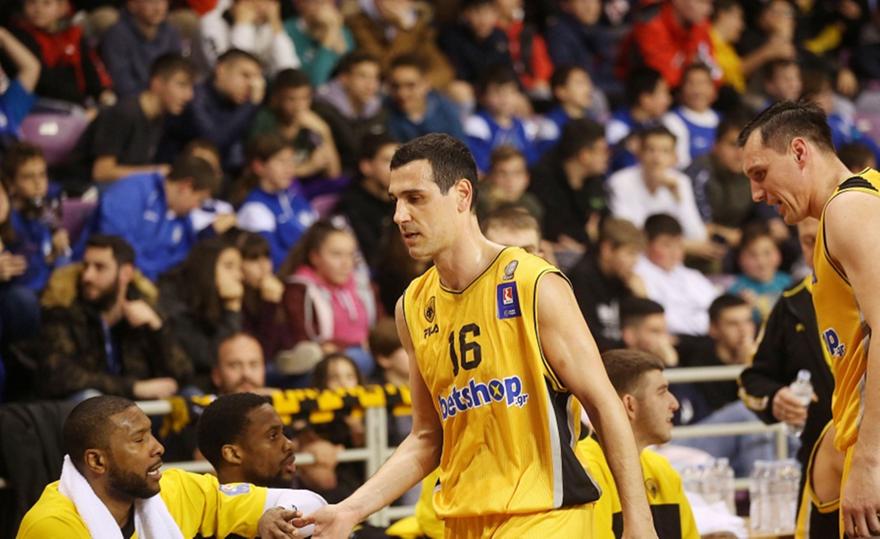 Ιστορικές επιδόσεις από Ζήση και Ματσιούλις