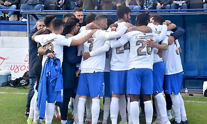 Μπλόκο από Τρίγλια για Ιωνικό