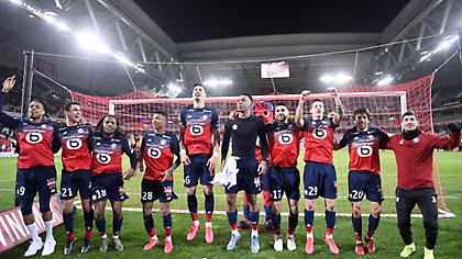 Ζωντανή για την τριάδα η Λιλ