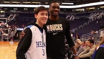 Δώρο... γενεθλίων από Θανάση Αντετοκούνμπο σε Έλληνα του Φοίνιξ (video)