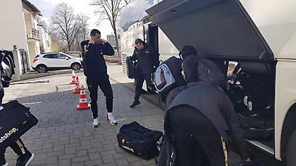 Έφτασε στη Βόννη η ΑΕΚ (pics)