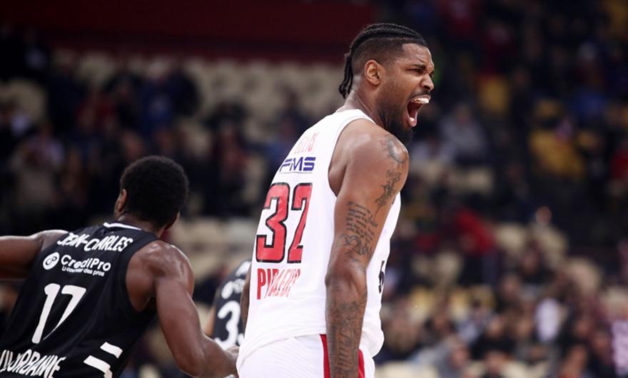 Ευχές Ολυμπιακού στον Οκτάβιους Έλις (pic)