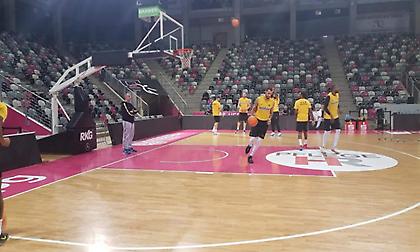 Κεκλεισμένων των θυρών το Βόννη-ΑΕΚ