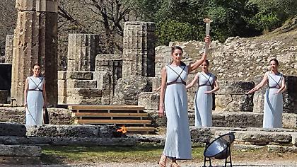 Χωρίς κόσμο λόγω κορωνοϊού η τελετή Αφής της Ολυμπιακής Φλόγας