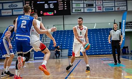 «Περίπατος» στην Εσθονία για την Κουμπάν