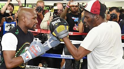 Φλόιντ Μέιγουέδερ: «Ήταν ένας από τους πιο σημαντικούς ανθρώπους στη ζωή μου»