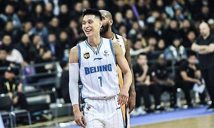 Λιν: Τα «έχωσε» στον Τραμπ για ρατσισμό και κορωνοϊό (photo)