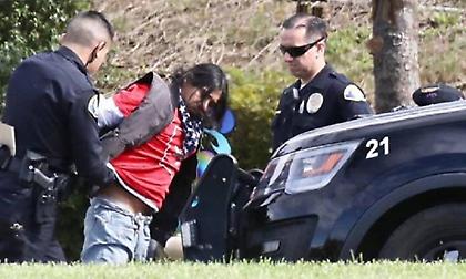 Συνελήφθη άτομο που έσκαβε στον τάφο του Κόμπι Μπράιαντ! (pics)