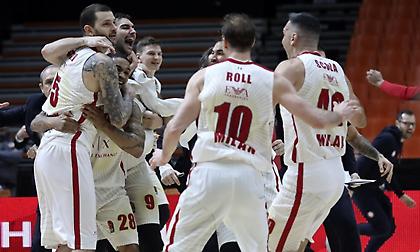 Λήξη της καραντίνας στην Αρμάνι, επιστρέφουν στις πατρίδες τους οι ξένοι