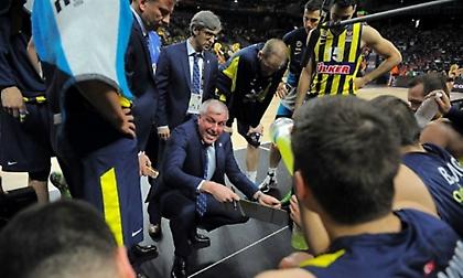 Διαψεύδει η Φενέρμπαχτσε για Ομπράντοβιτς – «Λαμβάνει το μισθό του μαζί με τους παίκτες»