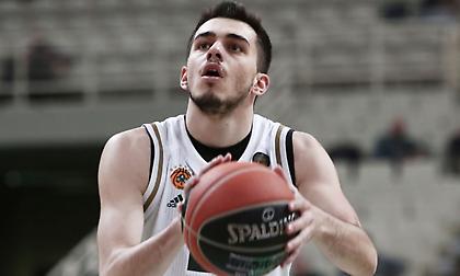 Ο Παπαδάκης το έβαλε από το σπίτι του. Κυριολεκτικά! (video)