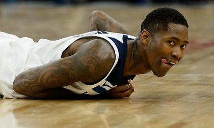 Τζαμάλ Κρόφορντ σημαίνει «shake-and-bake» (videos)