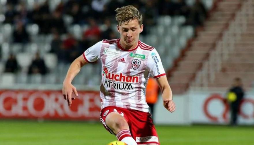 «Τρελά λεφτά Μαρινάκη για παίκτη... Β' Εθνικής - Γρηγορούτσικος, θυμίζει Βαλμπουενά»