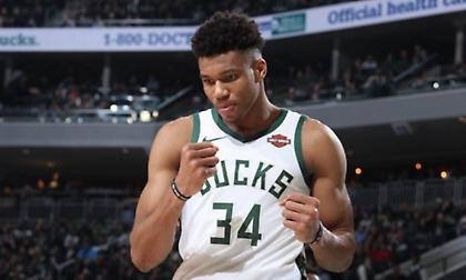 Αντετοκούνμπο: «Παίξε μέσα, παίξε για τον κόσμο» (pic)