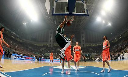 Το φοβερό κάρφωμα του Μπατίστ με την Μπαρτσελόνα (video)