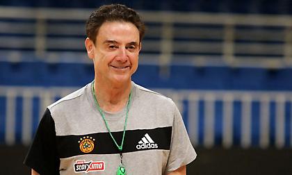 Παίρνει δύο… γίγαντες στο Αϊόνα ο Πιτίνο