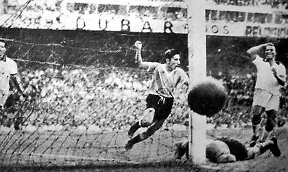 Μοασίρ Μπαρμπόζα: Ο άνθρωπος που έκανε τη Βραζιλία να κλάψει! (pics/video)