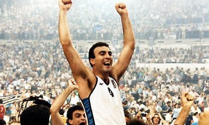 Αποθέωση Γκάλη από τον Ρικ Σμιτς: «Ο καλύτερος παίκτης εκτός ΝΒΑ που έχω αντιμετωπίσει»