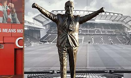 Φόρεσαν… μάσκα στο άγαλμα του Μπιλ Σάνκλι (pic)