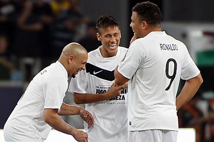 Ρομπέρτο Κάρλος: «Θα είχα πάρει τον Νεϊμάρ εδώ και χρόνια στη Ρεάλ»