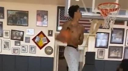 Ο γιος του Σακίλ είναι… σαφώς πιο αλτικός! (video)