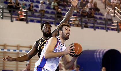 Το «Μένουμε Σπίτι» από τον Φώτη Λαμπρόπουλο (video)