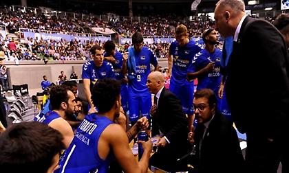 Μπούργος: Συμφωνία με τους παίκτες για «ψαλίδι» 10% στους μισθούς