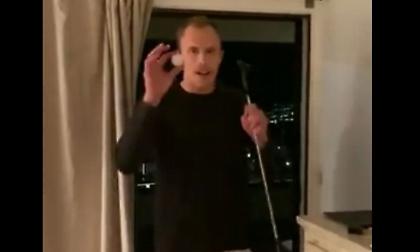 Λουκ Σίκμα: Τρομερό βίντεο με… σπιτικό γκολφ τις μέρες της καραντίνας! (video)