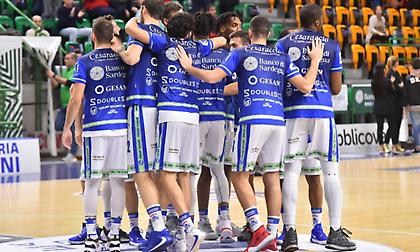 Σάσαρι: Ανακοίνωσε «ψαλίδι» στους μισθούς των παικτών