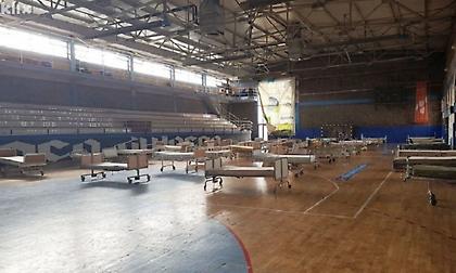 Κλειστό γήπεδο έγινε μονάδα καραντίνας στη Βοσνία (pic)