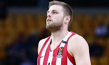 Χαραλαμπόπουλος στον ΣΠΟΡ FM: «Τυχερός που φόρεσα τις φανέλες των αιωνίων»