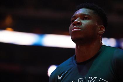 Ο Γιάννης παρουσίασε τον μικρό Λίαμ (pic)