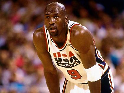 Έπιασε ήδη τα 30.000 ευρώ φανέλα του Τζόρνταν σε δημοπρασία