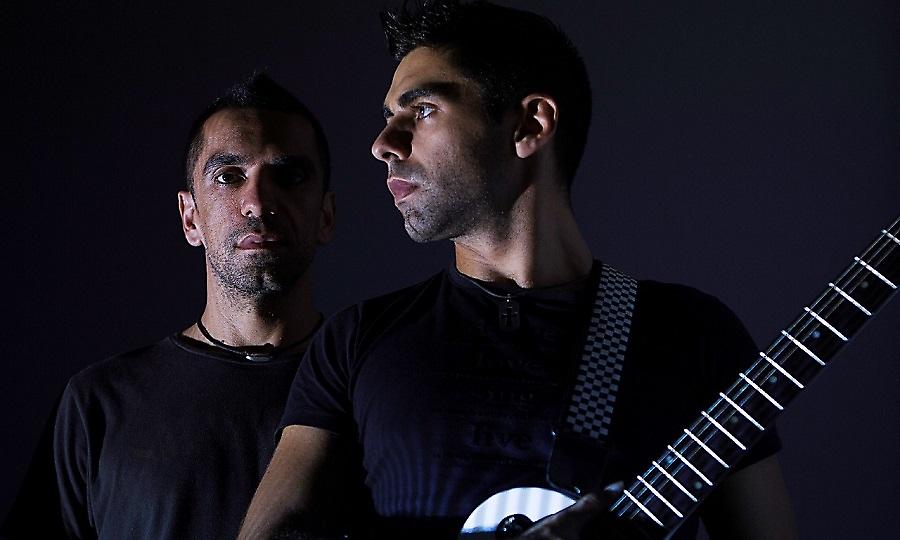 Τα «Κίτρινα Ποδήλατα»… Μπαμ και Κάτω (audio)