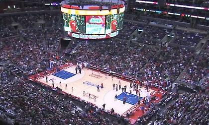 Οι Αμερικανοί ψήφισαν: Χωρίς εμβόλιο για τον κορωνοϊό… γήπεδο γιοκ