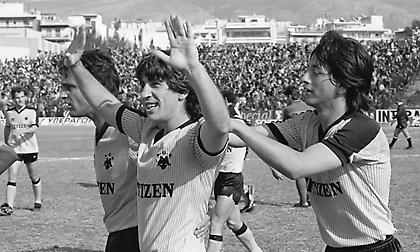 Όταν είδαμε την ΑΕΚ να «αδειάζει» τον ασύγκριτο Θωμά Μαύρο...