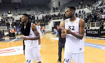 Εγκεκέζε: «Νόσησε ο πατέρας μου, ήταν οι χειρότερες εβδομάδες της ζωής μου»