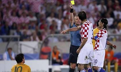 Όταν ο Γκρέιαμ Πολ έβγαλε 3 κίτρινες κάρτες στον ίδιο παίκτη!