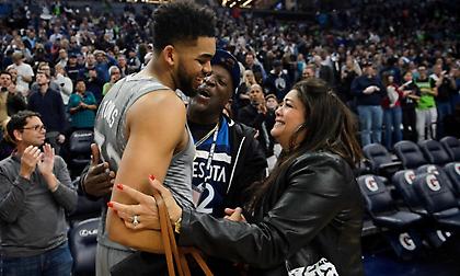 «Έφυγε» η μητέρα του Τάουνς εξαιτίας του κορωνοϊού