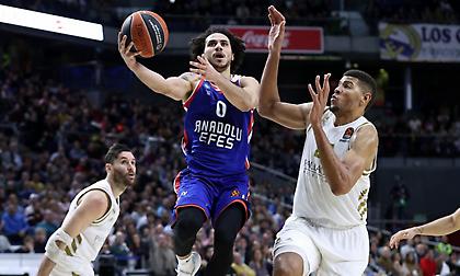 «Υπέγραψε νέο συμβόλαιο με την Εφές ο Λάρκιν»