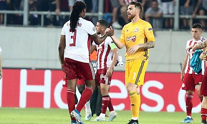 Σα: «Γ@@@@ο! Μου λείπει τόσο πολύ το ποδόσφαιρο!»