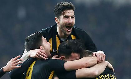 Προσέφερε έξι αυτοκίνητα στον Δήμο Νέας Φιλαδέλφειας ο Κονέ