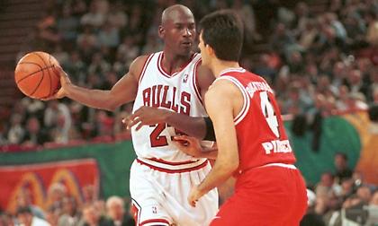 Ολυμπιακός για το ματς με τους Μπουλς του Τζόρνταν: «Σημαντική στιγμή για την ιστορία μας»! (video)