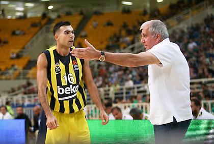 Hurriyet: «Ο Ομπράντοβιτς συμφώνησε για νέο συμβόλαιο με τη Φενέρ»