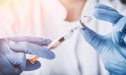 Πέταξε 7 δισεκατομμύρια: Ο γιατρός που δεν κατοχύρωσε την πατέντα του πιο περιζήτητου εμβολίου