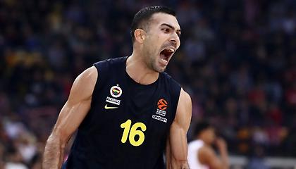 Τι θα γίνει με Σλούκα, η «μπλόφα» του Ομπράντοβιτς και η τριάδα-φωτιά του Ιτούδη