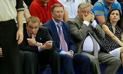 Βατούτιν: «Πάμε για μείωση 30% στο μπάτζετ. Έχουμε “παγώσει” τις μεταγραφές»