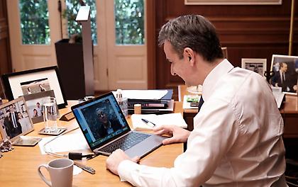 ΚΚΕ και ιερείς «απειλούν» τον Μητσοτάκη